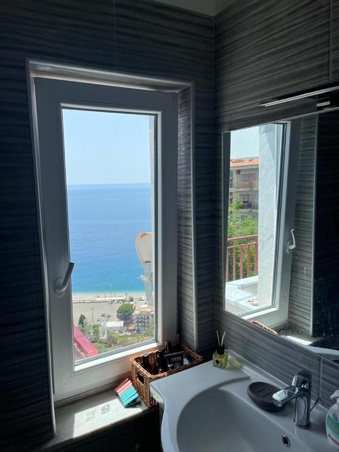 Casa Vacanze Luna Apartment Летояни Екстериор снимка