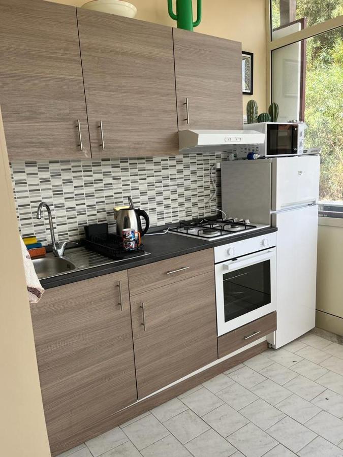Casa Vacanze Luna Apartment Летояни Екстериор снимка