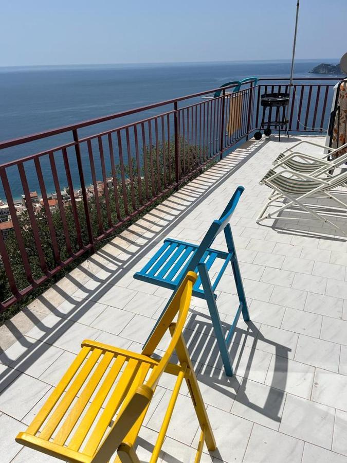 Casa Vacanze Luna Apartment Летояни Екстериор снимка